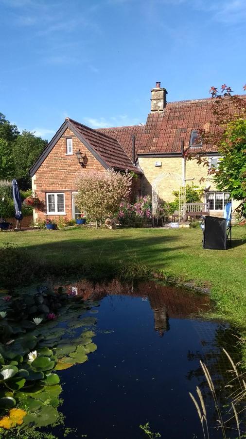 Talbot House Lacock Exterior photo
